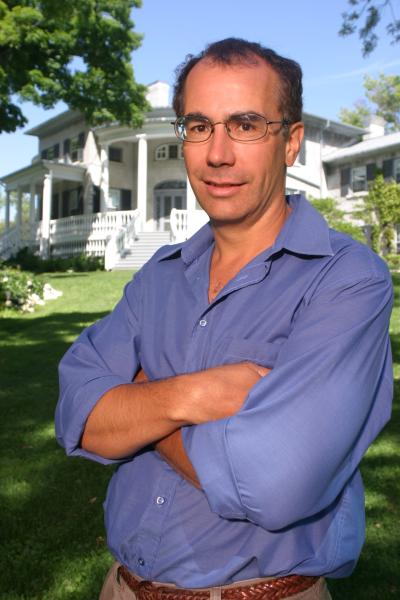 Dr. Doug Munoz